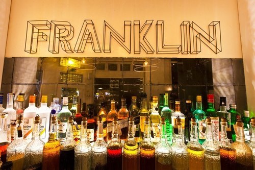 FRANKLIN BAR & KITCHEN is an American style restaurant and cocktail bar at the Amstelveenseweg, in Amsterdam South.