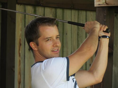 fill11's profile picture. Kočky mají jedno pořekadlo: je lepší žít hodinu jako tygr než celý život jako červ. Lidé mají taky pořekadlo: kdo viděl předložku z červí kůže.