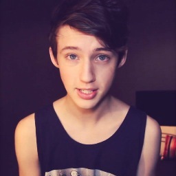 Just a girl in love with Troye Sivan. Follow Me i Follow Back. OTP, im here Troye ;) FOLLOW ME xx