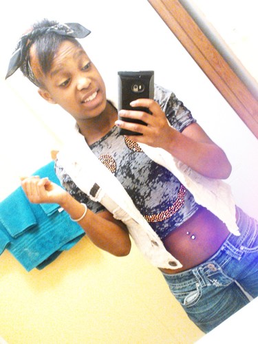 Follow me I follow back simple ahh that :) gone beef it uhp one timee ! #Poww