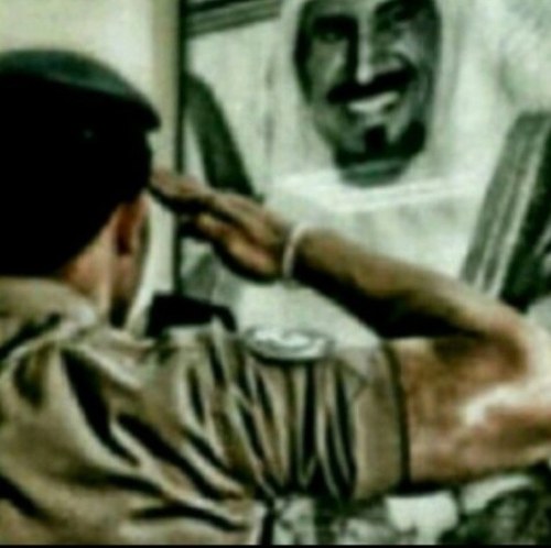 إنــســـآن مـــحــتـــــرم ، إجــتـــمآعـــــي ، غــشــــمــرجــــي ♡ احاول قدر المستطاع ان احقق احلامي و لدي طموحات بأذن الله راح انجزها Follow ☃ ! Kuwait
