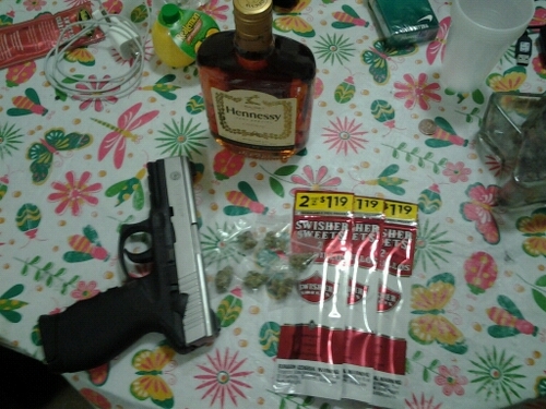Fenkell Ave BITCH R.I.P Nug http://t.co/pBC0STVK3a