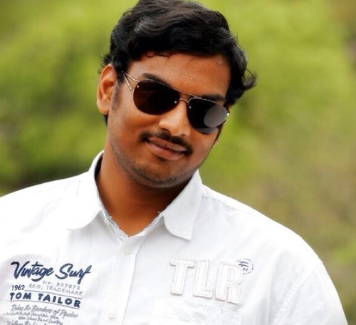 hii guyz this is neehar i love to make friend and a big group u can bee as my friends