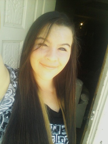 My Name Is Chelsea:) I Love @onedirection .! Follow Me & Ill Follow Back #NinerNation @49ers