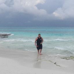 exetapia19's profile picture. 