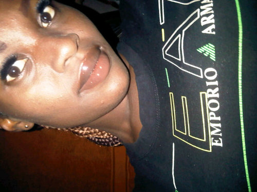 Am Laura pretty a̶̲̥̅̊
n̶̲̥̅̊
d̶̲̥̅̊
 sexy.