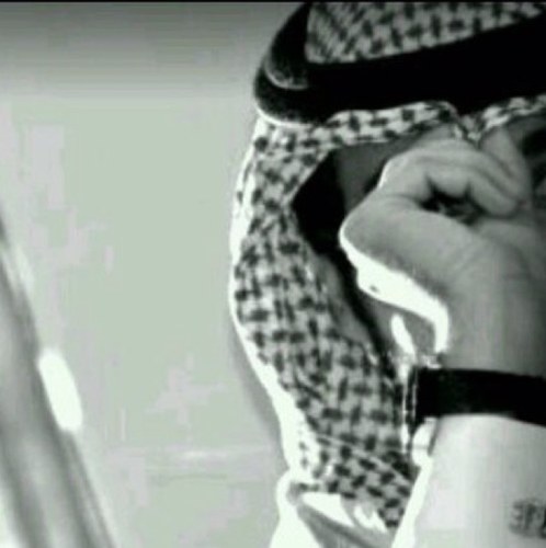اللهُم صَلّ و سَلّم و بَارك عَلى نَبينا مُحمّد و عَلى آلِه و صحبِه أجمعِـين