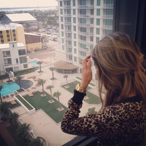 viri_lomeli's profile picture. great words won't cover ugly actions and good frames won't save bad paintings