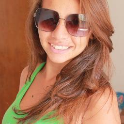 '' Vocês riem de mim por eu ser diferente, 
e eu rio de vocês por serem todos iguais.''