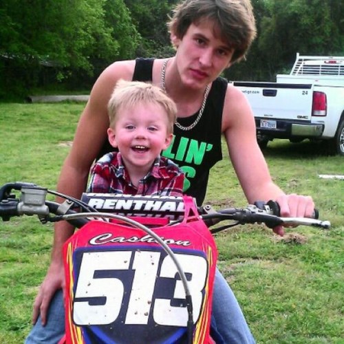 Jez Cashion #513 Amateur motocross racer. Trying to make somthing out of nothing. Follow me.