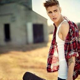 My love for Justin is bigger than his ass. ~ believe tour april 13 ♥