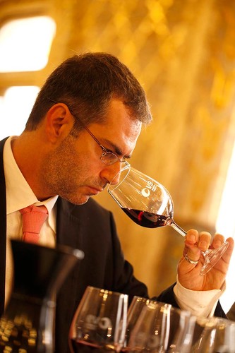 Wine Writer, editor do site http://t.co/asV3pGYwC5, colaborador das revistas Adega e Wine