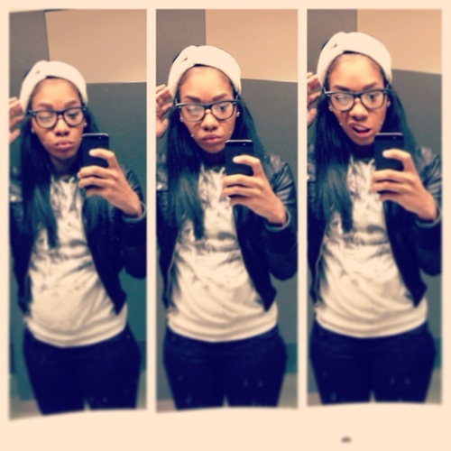 Karrijasminetoo's profile picture. Sons a bitches suspended my account.