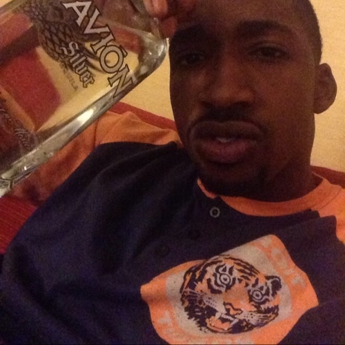 Imma #SkinnyNigga f*ck all that fight'n #bowbow GetRichOrGetIndictedTryin! #FREENOODLES #FREETHEEAST