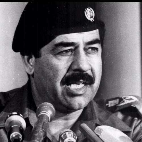 لا اجيد المقدمات  أعشق الهدوء اكرهه اصوات النشاز ضد ديني لستٌ افضل مغرد ولست افضل كاتب .. بل افضل بكثير تعلمت من السنين العجاف ستجدون ما تعلمت بتغريداتي