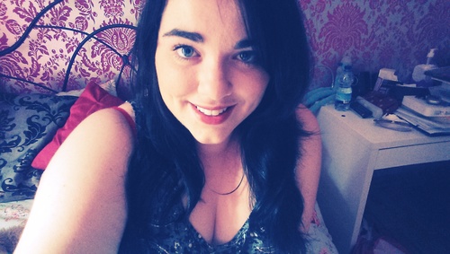 Louise, 16, Gibraltar :) if I don't follow you back ask:)!x