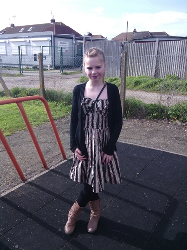 charliebarnes26's profile picture. 