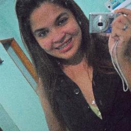 monalisallopes's profile picture. 'Ela gosta de beijo na testa,abraços apertados,sorrisos verdadeiros.Ela quer andar de skate, tocar violão,Ela quer carinho e atenção.ELA,SOU EU'