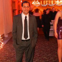 MR, n. Arg. pers. m. Problem solver, communicational architect. Racing Club