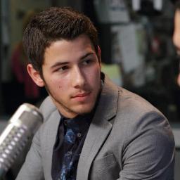 artSelenaJonas's profile picture. Just a girl who loves @JonasBrothers & @SelenaGomez!My dream: they'd come to Greece/I 'd travel abroad to go to their concert!the man of my dreams:@NickJonas