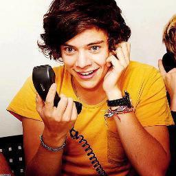 Hi!                               I love my idols Harry Styles,Niall Horan, Zayn malik,Liam Payne& Louis Tomlinson♥
1D PASION♥