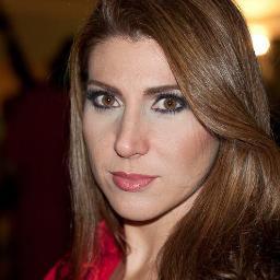 Odontologa, especialista en Estética y Restauradora. Para consultas 0212-979-0001 / 0212-834-6957 CC Terras Plaza, Caracas