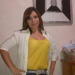 Hola soy una mujer seguidora de Cristo, queriendo mostrarlo en mis actos y pensamiento, el seguirlo me ha hecho mejorar como persona en todas la áreas de mi vid