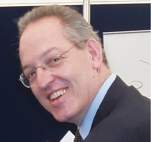 si occupa di trasferimento tecnologico e innovazione da quando NON aveva i capelli bianchi, lavora con Enterprise Europe Network