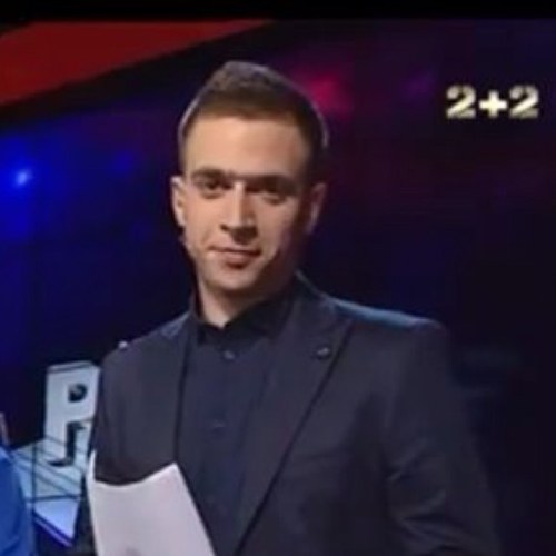 Ukrainian TV commentator(channel 2+2)