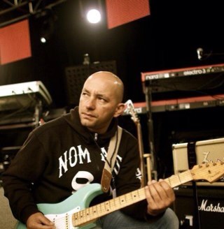 alexvallemusic's profile picture. 