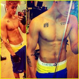 MakennaBower's profile picture. I can't describe myself in 140 characters (;
Directioner and Belieber ! Carly Rae Jepsen Follows!