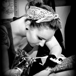 I make pretty stuff.. paintings, photos, tattoos, babies