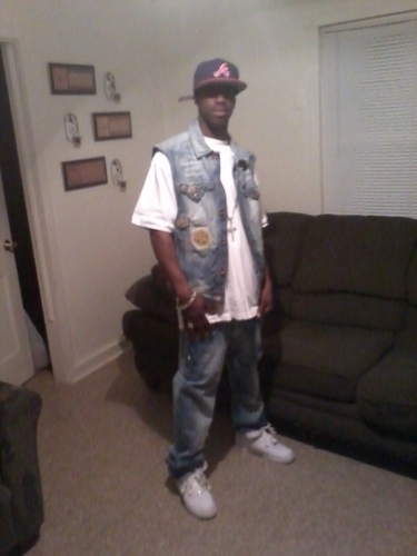 fun to be around and out going also i love to smk loud and have fun