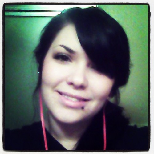 bugg. im 21 love dance friends nd partyin gttin that money