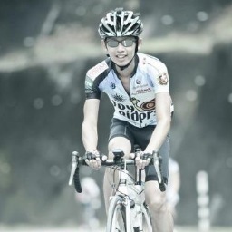 Shooting sports coach, portrait & event photographer based in Singapore.