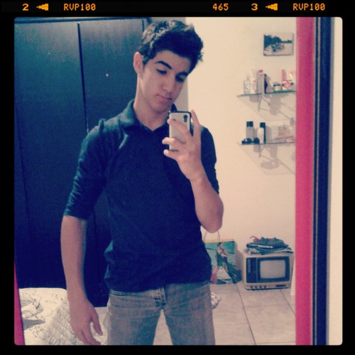 oi tenho 14 anos , e .. ah .. slá .. to com fome bj