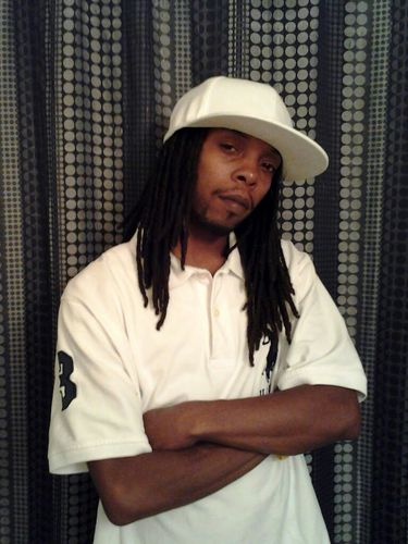Beat maker rapper skateboarder from FL IG Me