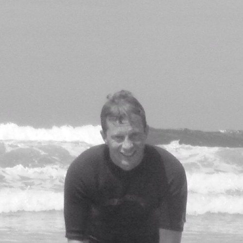 Toujours volontaire pour faire bouger les lignes en equipe. #wakam, Officier Marine Nationale,Mines Paris,Arts martiaux, #Bretagne,#Digital