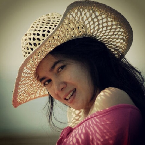 chaasay's profile picture. selagi ada ... just do the best for you

ig: @annisaa_cholisna