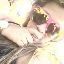 , A M I Z A D E mas que verdadeira *--* amizade inseparavel pae (h '  hum ano se completa e agr sim digo  que TEAMO e te qero cmg pra sempre (via ; @JuuhMntr_