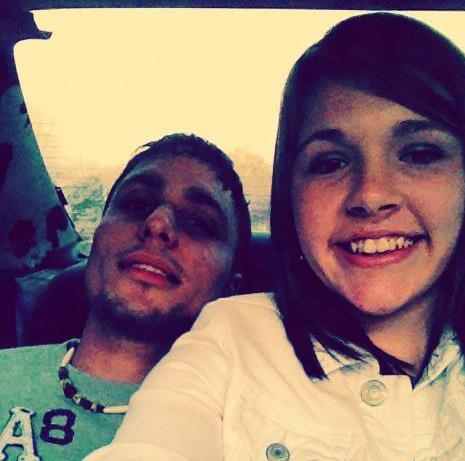 16ANDPREGNANT. going to pop anyday now, ryder jace basham.(:
Taken by Brysen Chase Basham. #younglove #proudmama #godovereverythang #countrybarbie (;