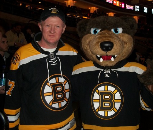 Born in Beeston, 
Married to Fiona,  two sons Tom and Blaine,
Work at Bombardier, Derby,
Panthers fan since 1981, Other interest Forest and Boston Bruins.