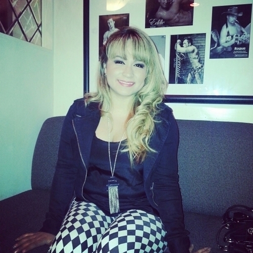One lucky/blessed girl. always living for the moment and loving everyone around me. PEACE.LOVE & HAPPINESS