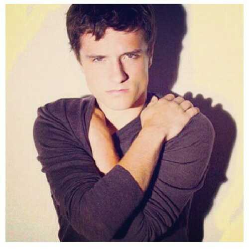 Peeta_bake12's profile picture. [multi-rp]