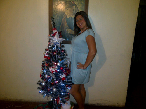 loreyusty's profile picture. 