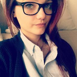 CoeurQuebecoise's profile picture. Petite fille rousse cherchant sa voie, qui en attendant va essayer de bloguer.