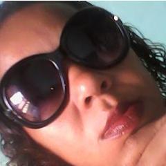 Sou muito alegre,amo minha família gosto de curtir a vida sempre dando graças a Deus por mi dar tudo o que tenho .