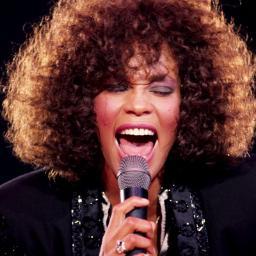 A música nunca morre e uma lenda nunca é esquecida. #WhitneyFOREVER
