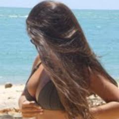 A vida me ensinou, a correr atrás dos meus sonhos e objetivos, quanto às pessoas, deixo-as livres ..