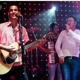 Cantores , compositores , Abençoados por Deus e Apaixonados pela musica ♫♪ https://t.co/RvijI5POEr